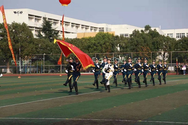 比赛行进.jpg